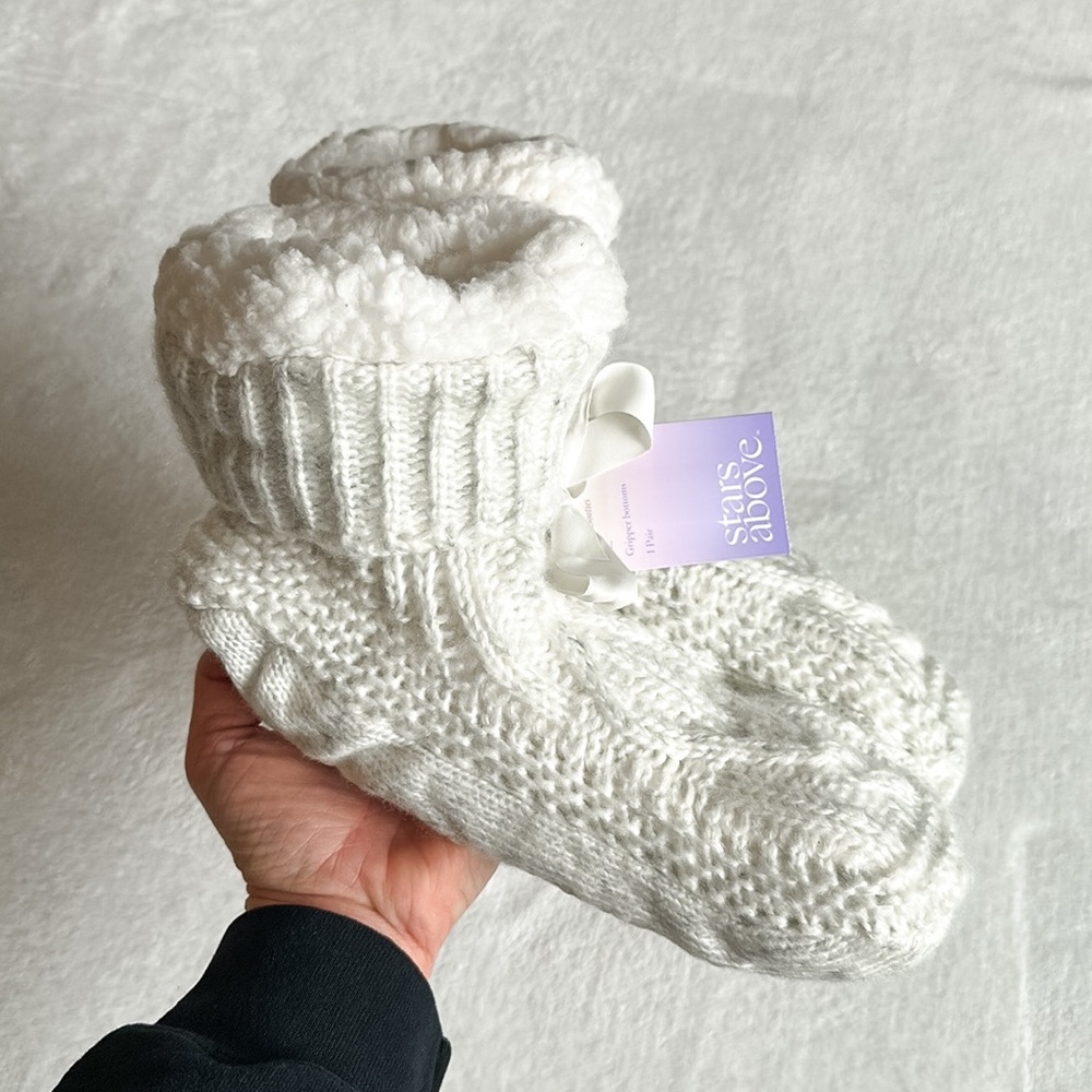 NWT Stars Above Off White Faux Fur Lined Slipper Booties Women One Size